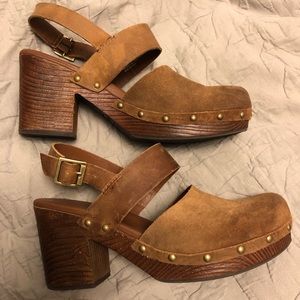 Korks by Kork-ease Distressed Clogs Sz 10
